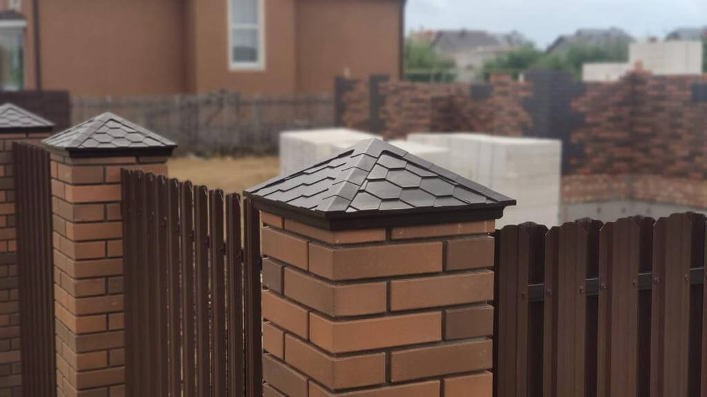 Колпак Zking Эверест Коричневый на столб 1.5х1.5 кирпича (390х390мм) в Мичуринске фото