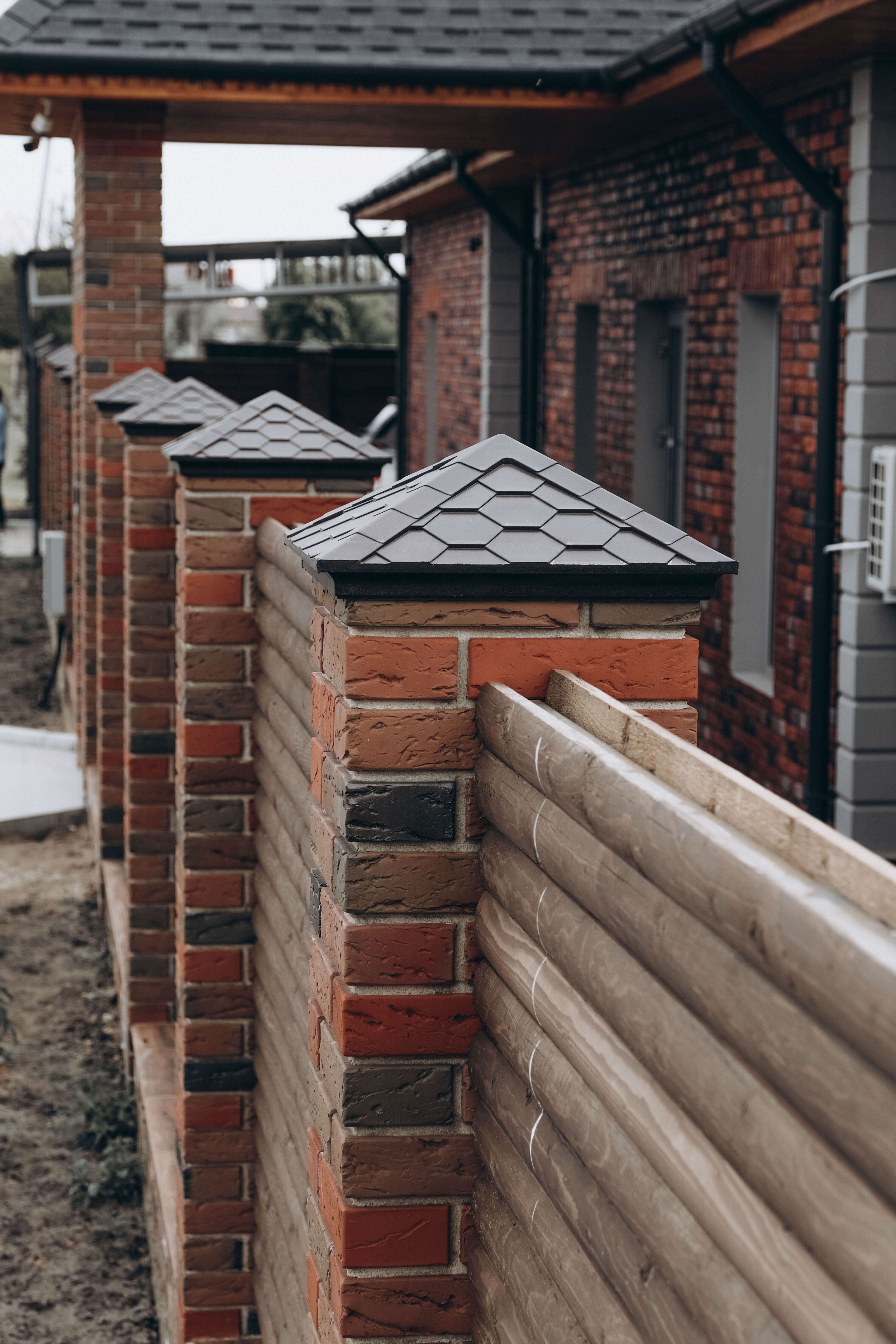 Колпак Zking Эверест Коричневый на столб 1.5х1.5 кирпича (390х390мм) в Мичуринске фото