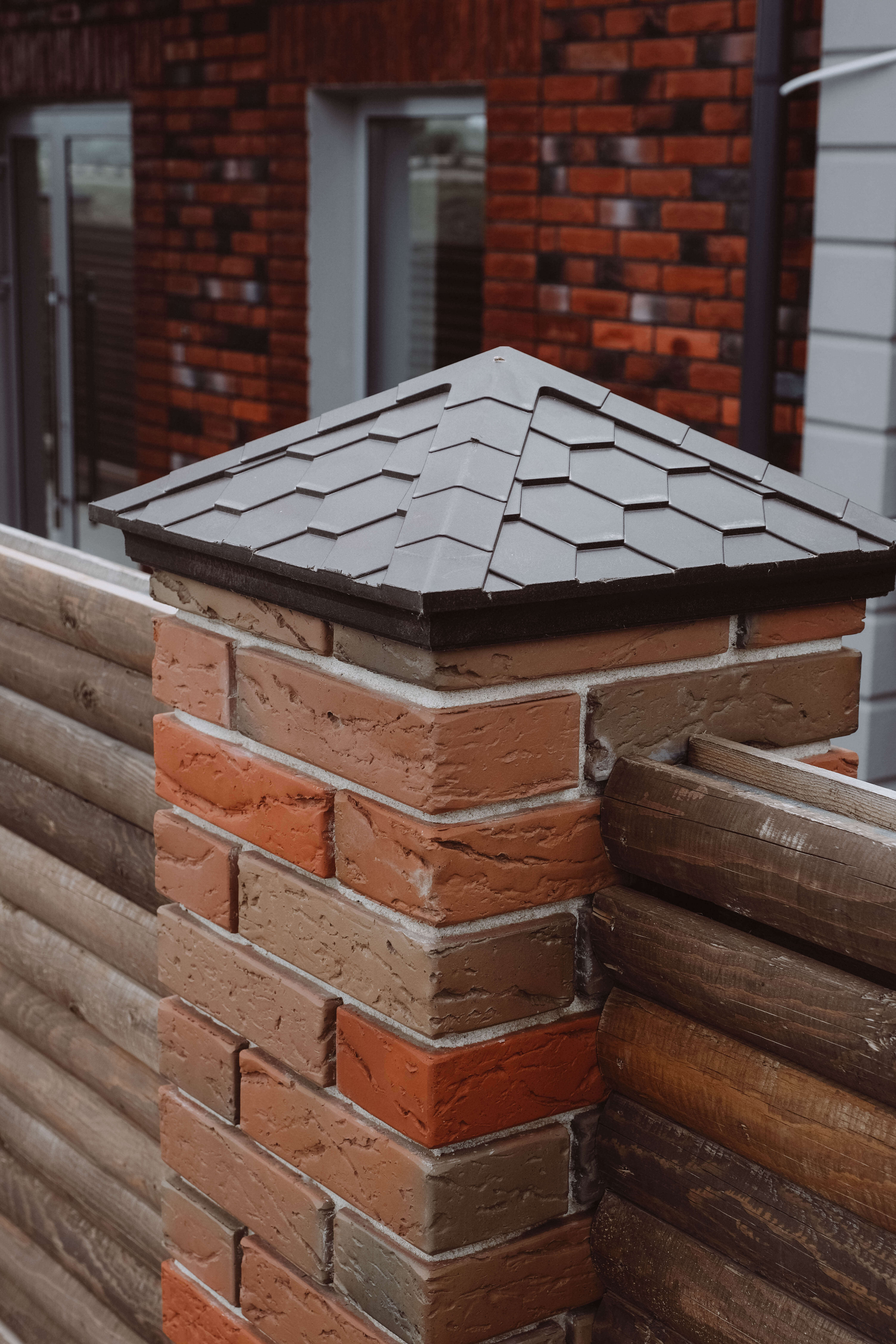 Колпак Zking Эверест Коричневый на столб 1.5х1.5 кирпича (390х390мм) в Мичуринске фото